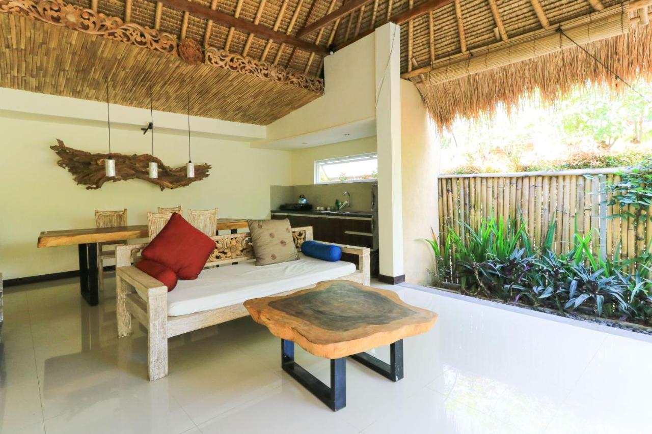 De Dalam Villa Ubud ภายนอก รูปภาพ