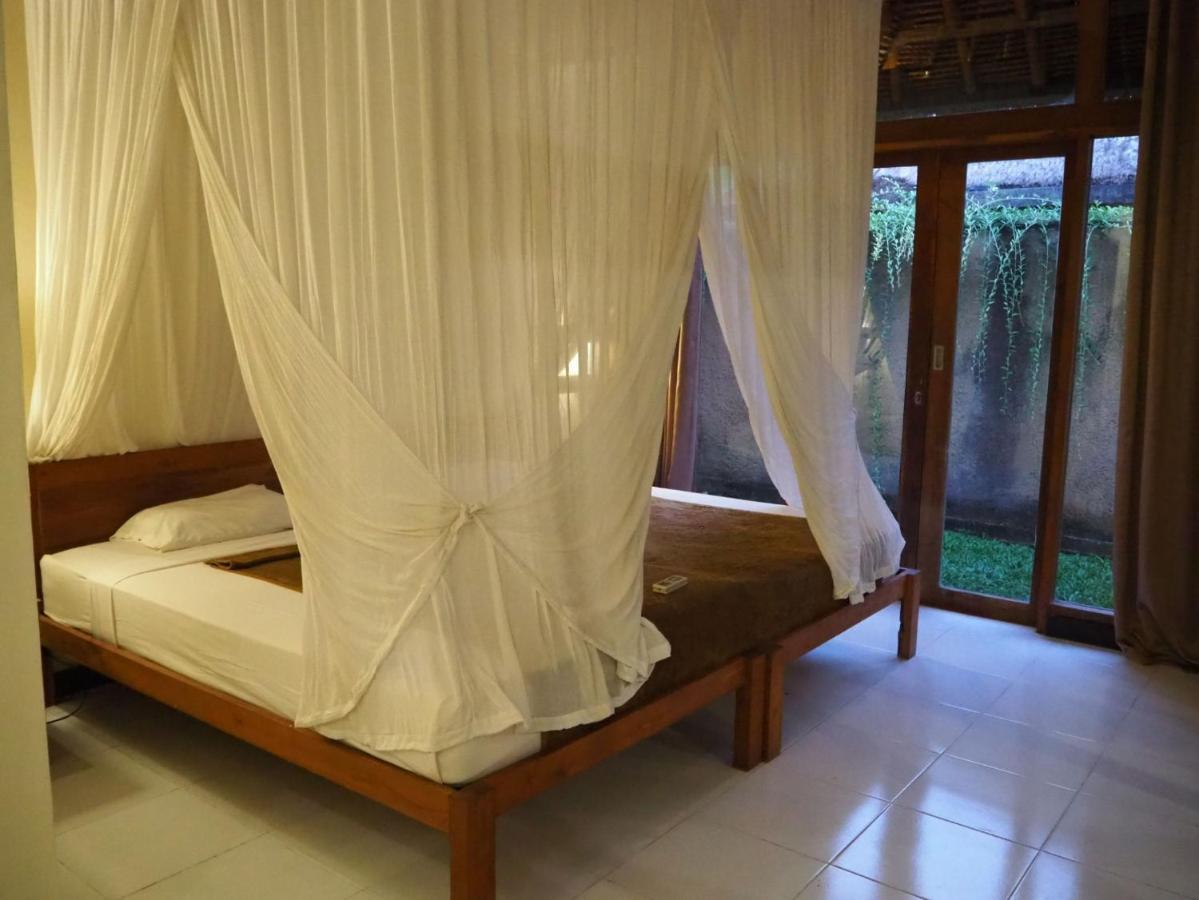 De Dalam Villa Ubud ภายนอก รูปภาพ
