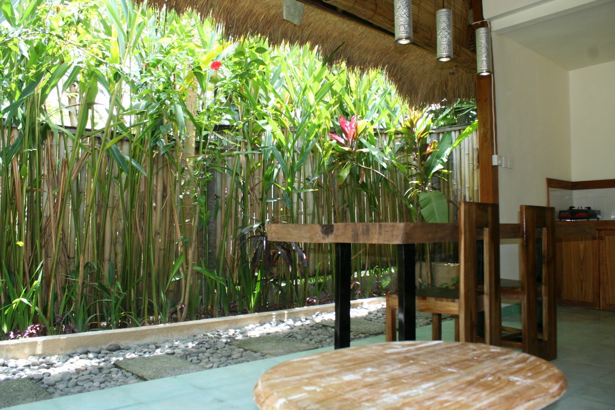 De Dalam Villa Ubud ภายนอก รูปภาพ